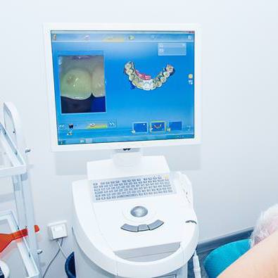 CEREC: Kronen und Brücken ohne Abformung in einem Termin